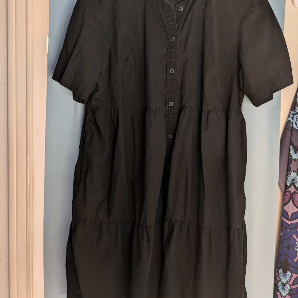 GAP Charcoal Button-Up Blouse